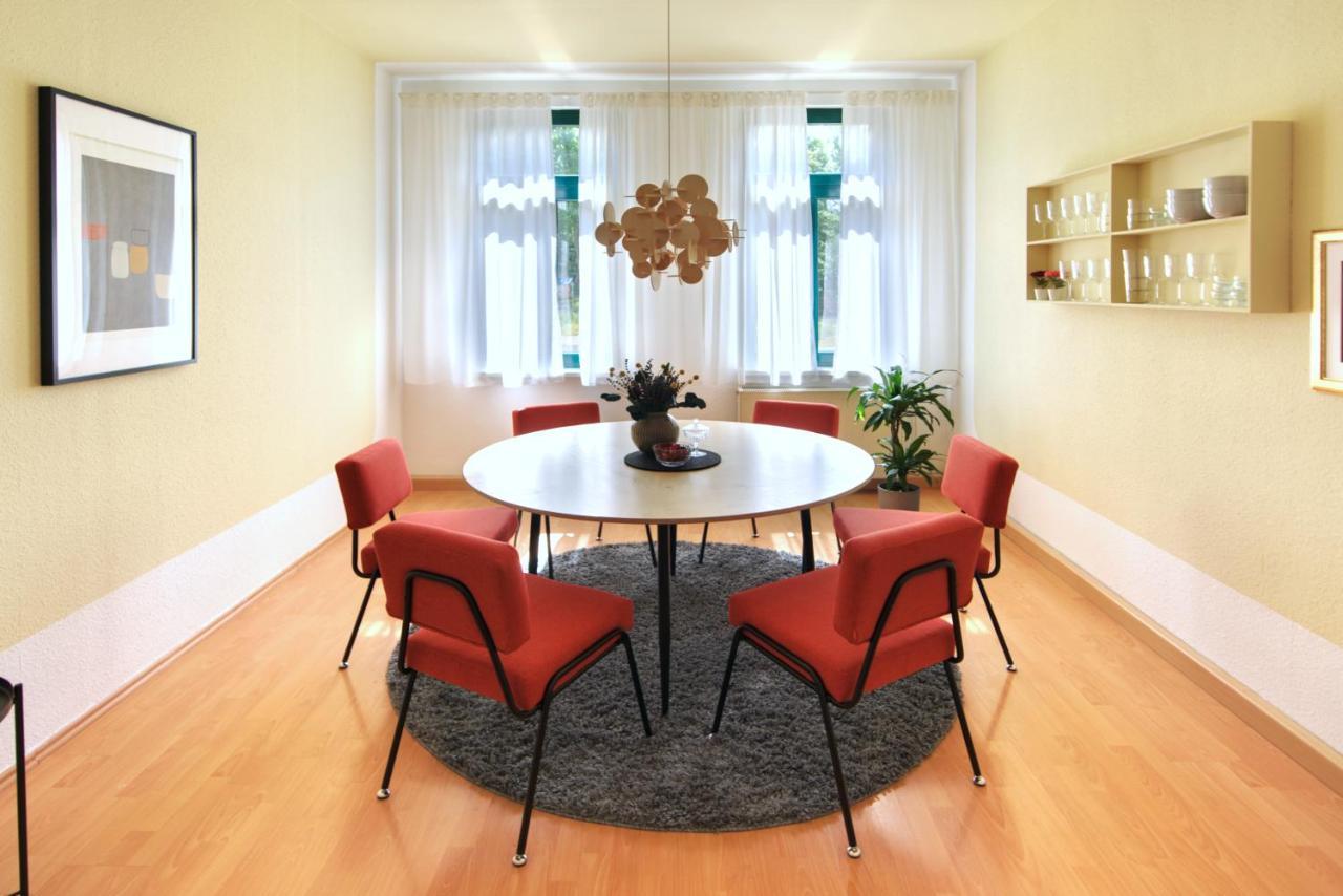 Vonbehling Boutique Apartment Mit 65Zoll Tv Und Designerstuecken Halle  Kültér fotó