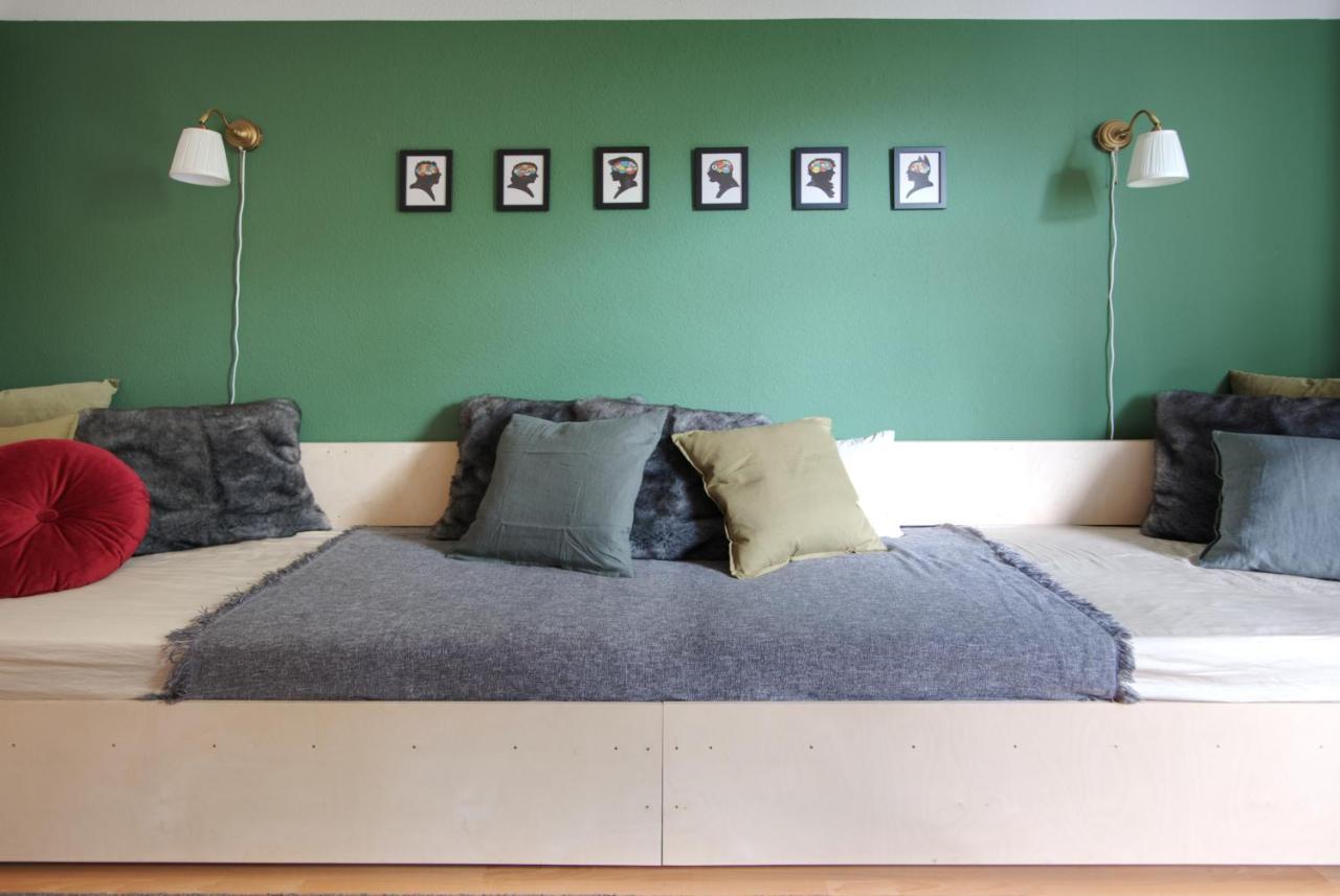Vonbehling Boutique Apartment Mit 65Zoll Tv Und Designerstuecken Halle  Kültér fotó