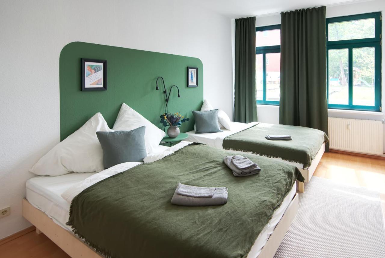 Vonbehling Boutique Apartment Mit 65Zoll Tv Und Designerstuecken Halle  Kültér fotó