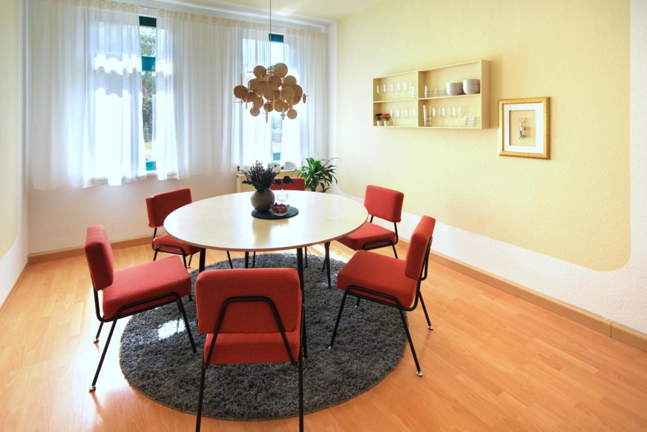 Vonbehling Boutique Apartment Mit 65Zoll Tv Und Designerstuecken Halle  Kültér fotó
